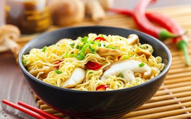 很多女性超愛(ài)吃這些食物中食品添加劑超多，醫生從不讓家屬吃