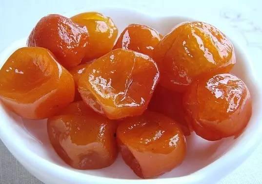 很多女性超愛(ài)吃這些食物中食品添加劑超多，醫生從不讓家屬吃